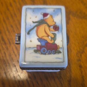 Classic Pooh Christmas Train Porcelain Hinged Trinket PILL Box Midwest Cannon